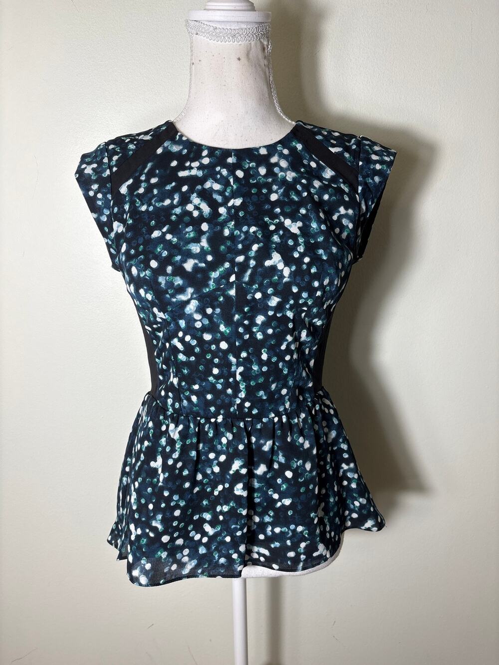 Rebecca Taylor Black Green Print Sleeveless Peplum Cap Sleeve Top Sz 0